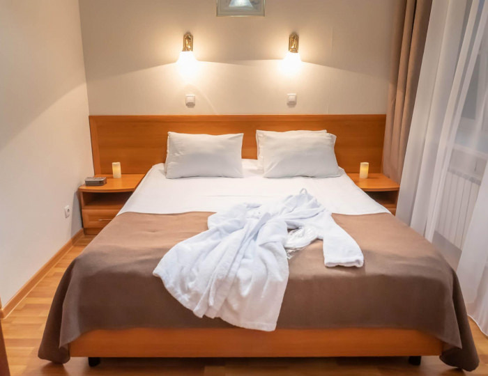 2-местный 2-комнатный номер полулюкс (главный корпус) - Оздоровительный комплекс «Десна»